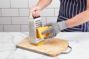 Защитна ръкавица за настъргване на храна, гама MasterClass - произведена от Kitchen Craft