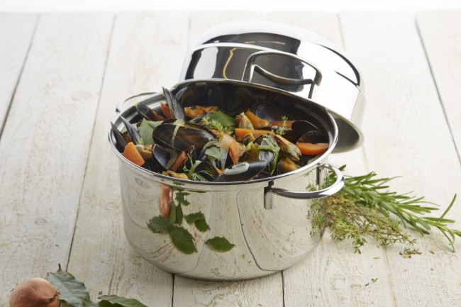 Тенджера за миди, 20 см/3 л, от гамата Specialties, неръждаема стомана - Demeyere