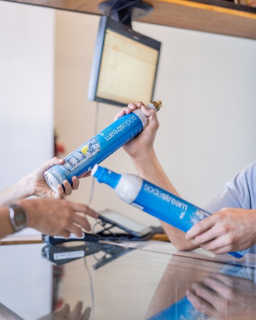Зареждане на бутилка CO2 - SodaStream
