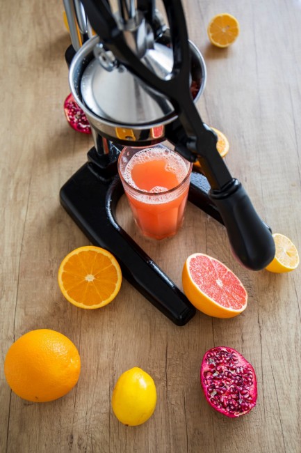 Ръчна сокоизстискучна за цитрусови плодове и нар, Черна - Zokura