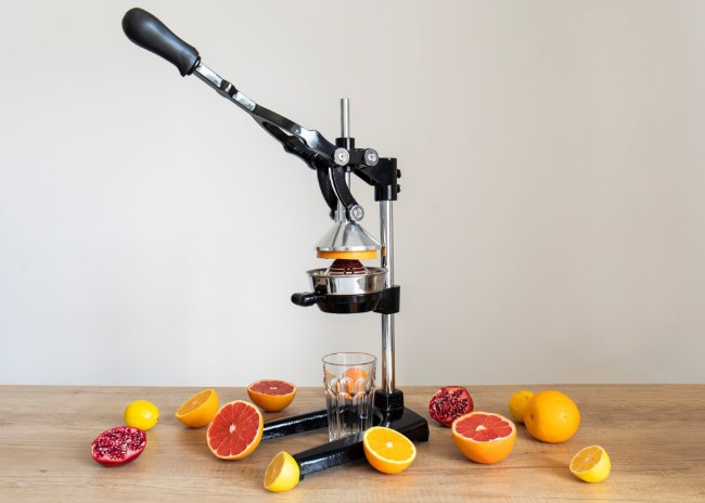 Ръчна сокоизстискучна за цитрусови плодове и нар, Черна - Zokura