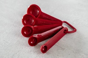 Комплект от 5 броя мерителни лъжички, цвят "Empire Red" - марка KitchenAid