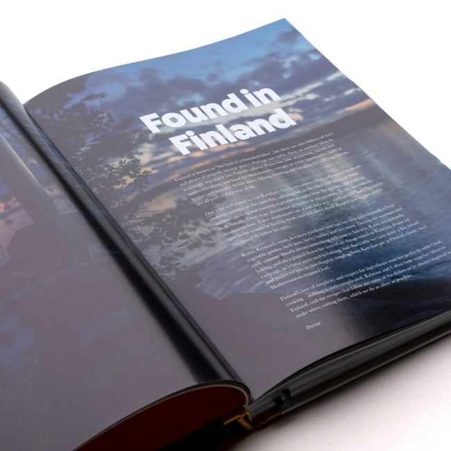 Книга с рецепти „Cooking With Fire“, на английски - Ooni