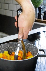 Прибор за приготвяне на картофено, неръждаема стомана, 28 см, “MasterClass” - от Kitchen Craft