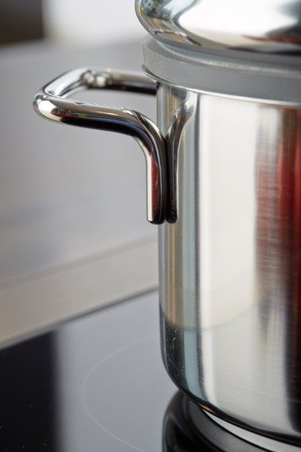 Тенджера за готвене с капак, 30 см/16 л, неръждаема стомана, "Apollo" - Demeyere