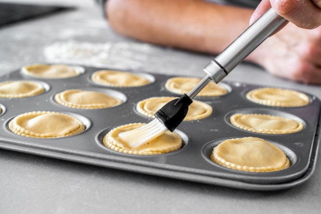 Четка за смазване, неръждаема стомана, 19,5 cm - от Kitchen Craft