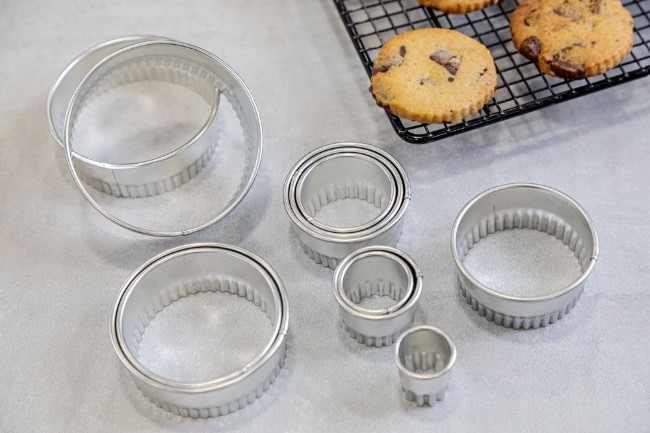 Комплект от 11 кръгли резци, с набразден ръб, метални - Kitchen Craft