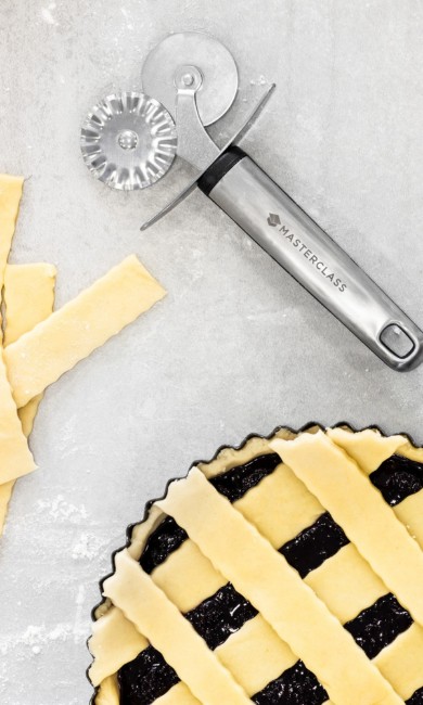 Резачка за сладкиши с две колела, неръждаема стомана, 16см - MasterClass