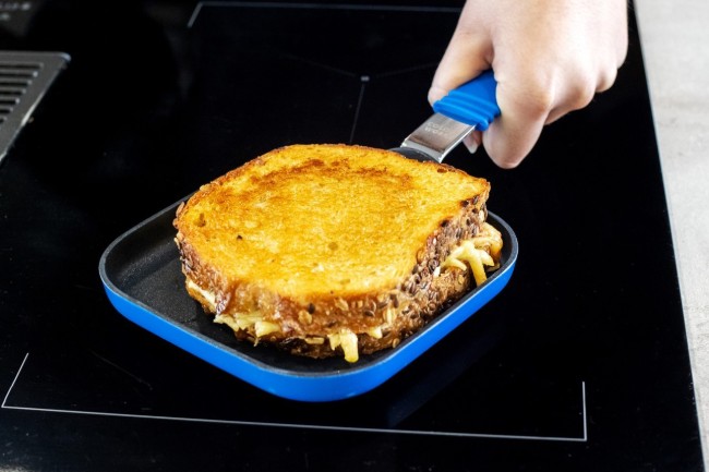 Мини квадратен тиган 14,5 см - от Colourworks