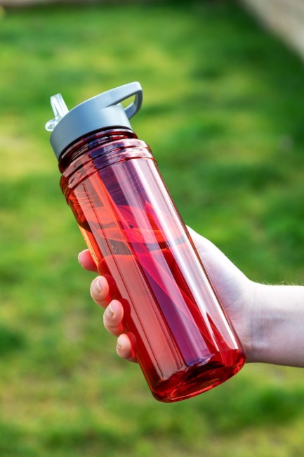 Спортна бутилка за вода, 750 мл - от Colourworks