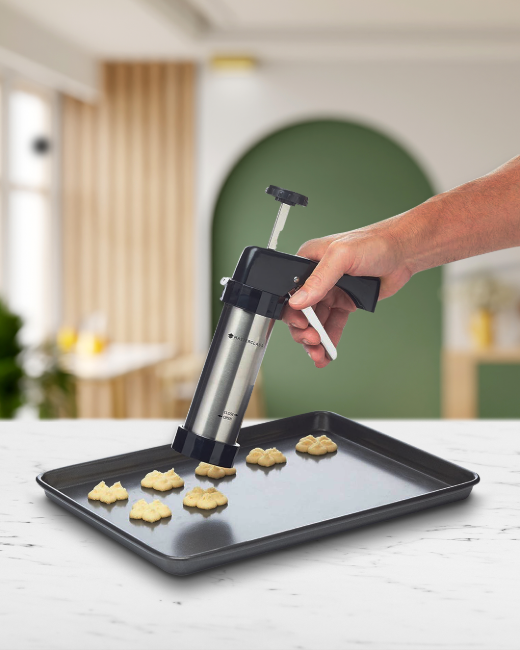 Комплект за декорация на торта - от MasterClass