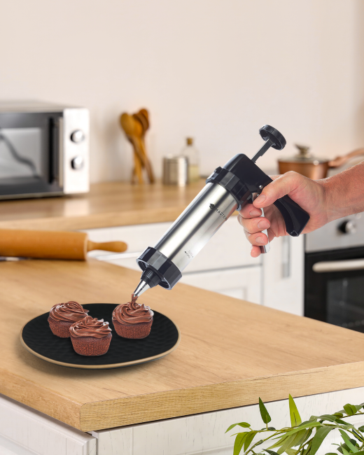 Комплект за декорация на торта, “MasterClass” - от Kitchen Craft