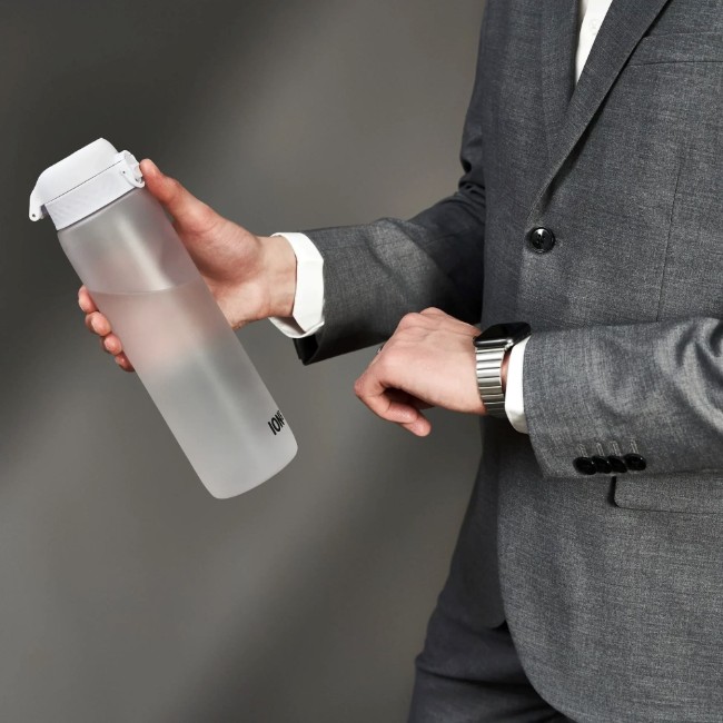Бутилка за вода "Times To Drink", recyclon™, 1L, Ice - Ion8