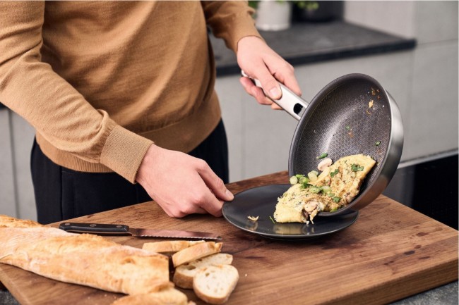 Тиган с незалепващо покритие, неръждаема стомана, 28 см, "Joy Plus" - Zwilling