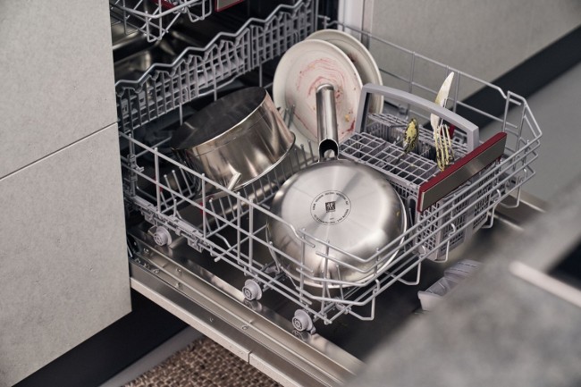 Тиган с незалепващо покритие, неръждаема стомана, 28 см, "Joy Plus" - Zwilling