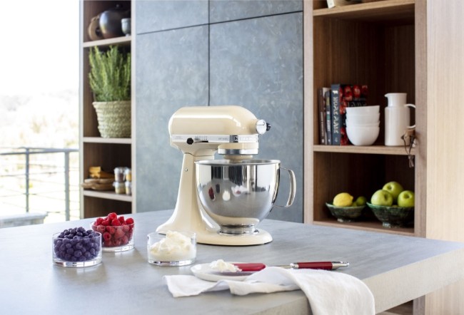 Планетарен миксер Artisan 4.8 л, Модел 125, Almond Cream - KitchenAid