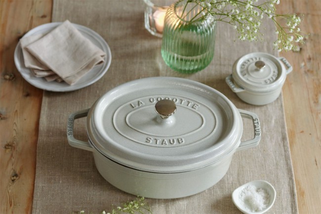 Овална тенджера за готвене Cocotte, чугунена, 33 см/6,7 л, White Truffle - Staub