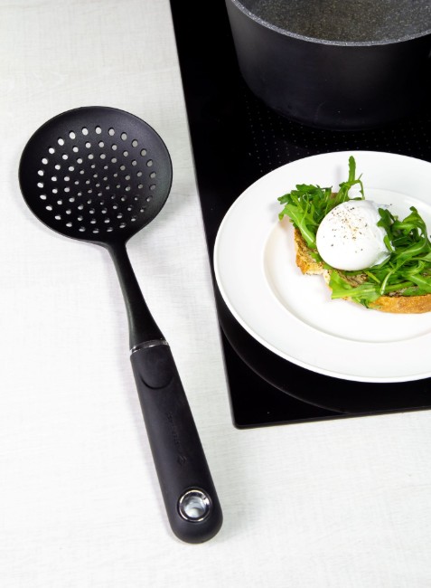 Прибор за отстраняване на пяна, изработен от найлон, 36 см - от MasterClass