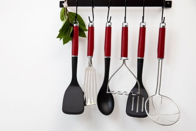 Пластмасова решетъчна шпатула, 38 см, Empire Red - марка KitchenAid