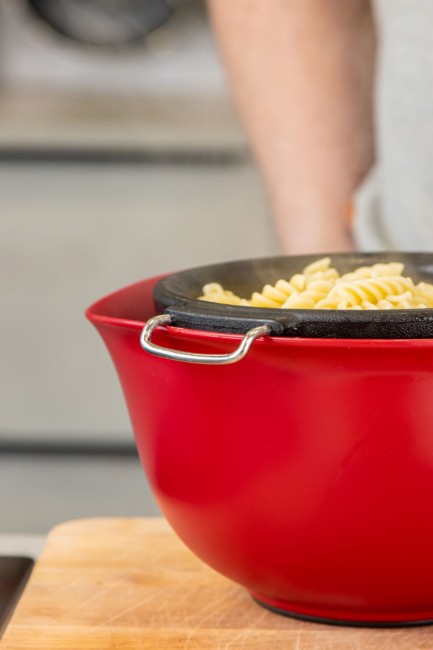 Цедка от неръждаема стомана, 18см, "Empire Red" - марка KitchenAid