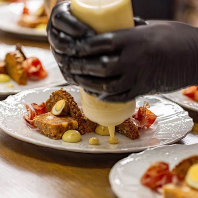 Комплект от 3 бутилки за сос, пластмасови, 240 мл - Westmark