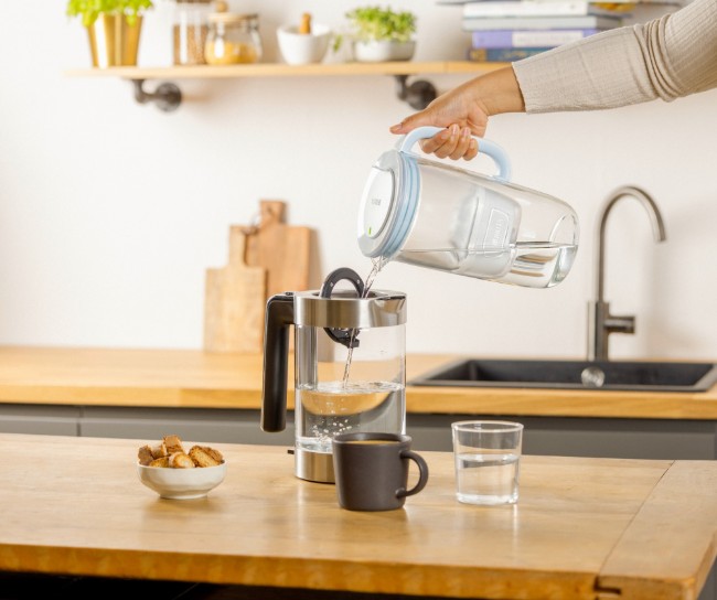 Филтърна кана BRITA, стъклена, 2.5 L, Maxtra PRO (светло синя)