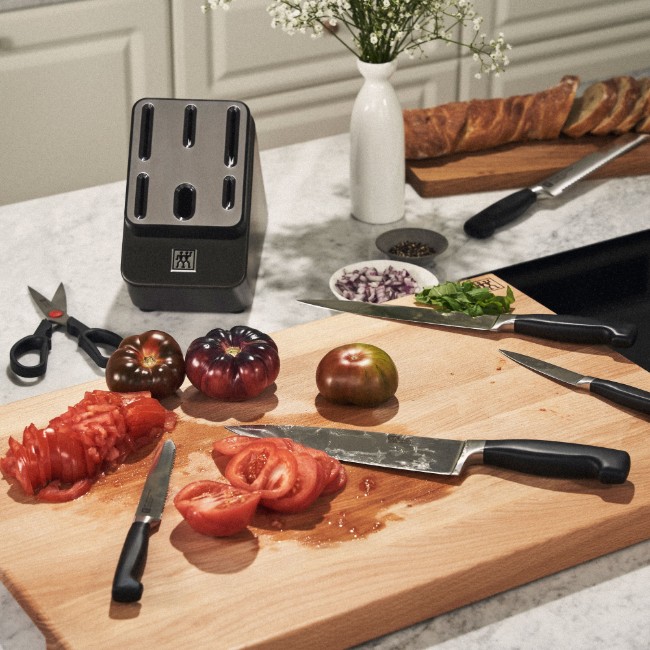 Комплект ножове от 7 части, с вграден модул за заточване, "TWIN Four Star" - Zwilling