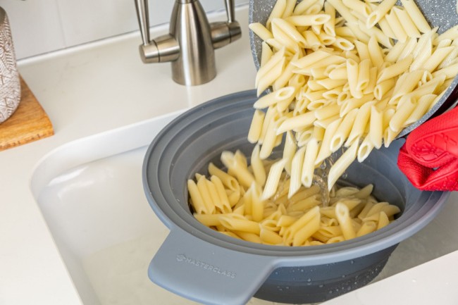 Сгъваема цедка 2 в 1, силиконова, 39 x 29 см - MasterClass