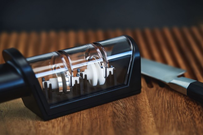 Уред за заточване на ножове - Miyabi