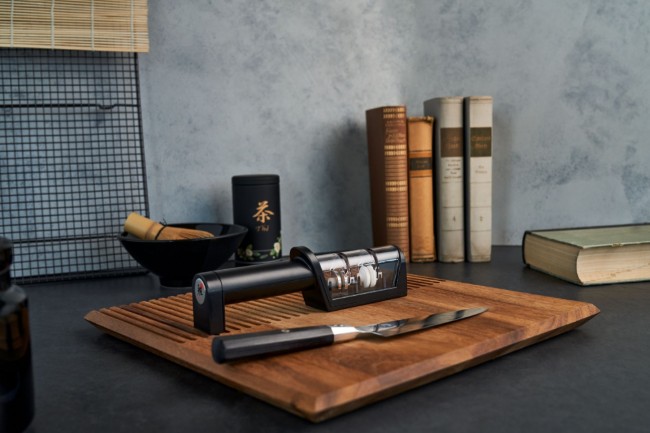 Уред за заточване на ножове - Miyabi