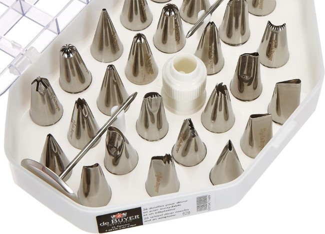 Комплект от 29 части за декориране на торти - de Buyer