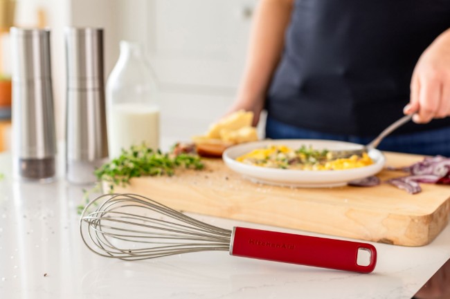 Телка за разбиване от неръждаема стомана, 27 см, "Classic", Empire Red - KitchenAid