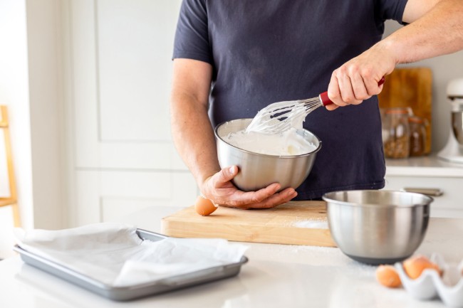 Телка за разбиване от неръждаема стомана, 27 см, "Classic", Empire Red - KitchenAid