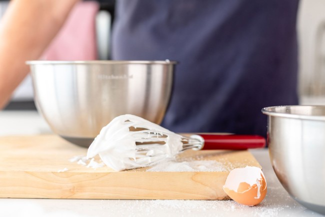 Телка за разбиване от неръждаема стомана, 27 см, "Classic", Empire Red - KitchenAid