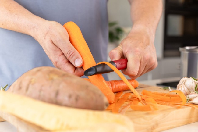 Белачка от неръждаема стомана, 20 см "Classic", цвят Empire Red - KitchenAid