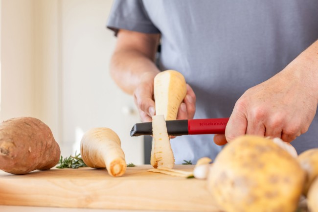 Белачка от неръждаема стомана, 20 см "Classic", цвят Empire Red - KitchenAid