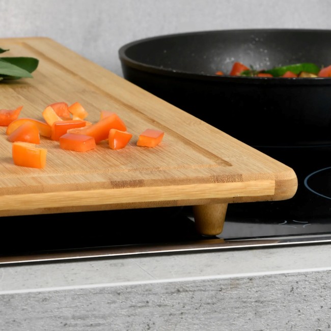 Дъска за рязане с крачета, бамбук, 56 x 50 x 3.1 см, "Cooking with love" - Kesper