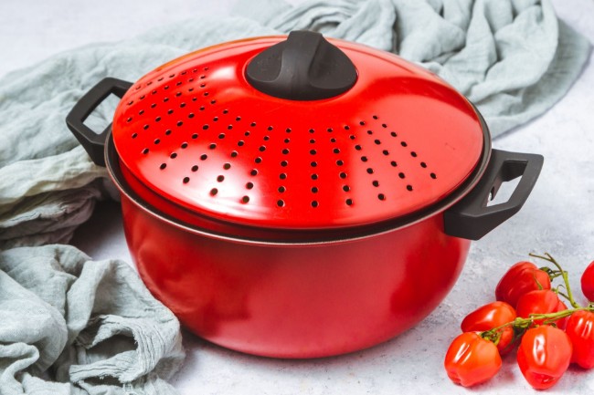 Тенджера от въглеродна стомана за варене на паста 4л, червена - от Kitchen Craft