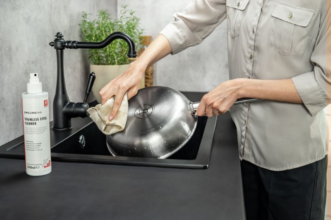 Почистващ спрей за неръждаема стомана, 250 ml, "ZWILLING Plus" - Zwilling