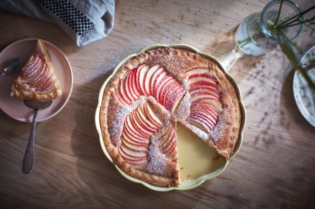 Поднос за тарт, керамичен, 31 см, Vanilla, "Madeleine" - Emile Henry