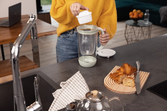 Филтърна кана, издание за 60-годишнината, изработена от стъкло, 2.5 л, Maxtra PRO (lightgreen) - BRITA