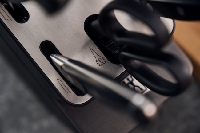 Комплект ножове от 7 части, с вграден модул за заточване, "ZWILLING Pro", Ash - Zwilling