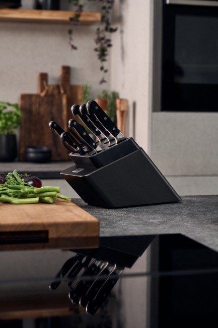 Комплект ножове от 7 части, с вграден модул за заточване, "ZWILLING Pro", Ash - Zwilling