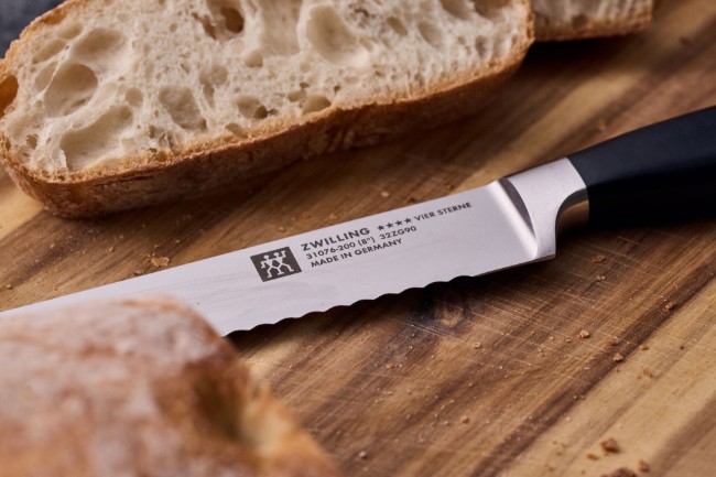 Нож за хляб, 20 см, <<TWIN Four Star>> - Zwilling