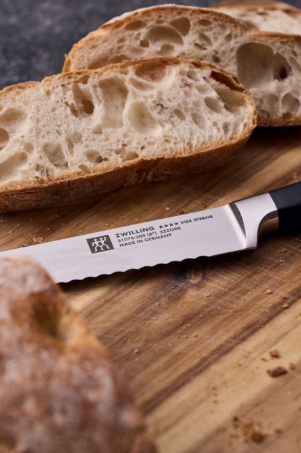 Нож за хляб, 20 см, <<TWIN Four Star>> - Zwilling