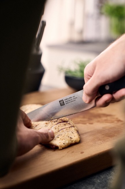 Нож за рязане, 20 см, <<ZWILLING Pro>> - Zwilling