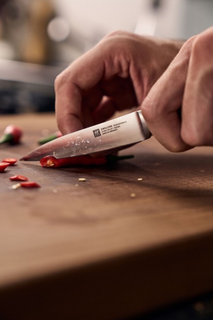 Нож за зеленчуци и плодове, 10 см, <<Professional S>> - Zwilling