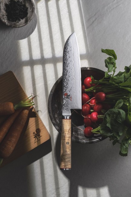 Японски нож Santoku, 18 см, 5000 MCD - Miyabi