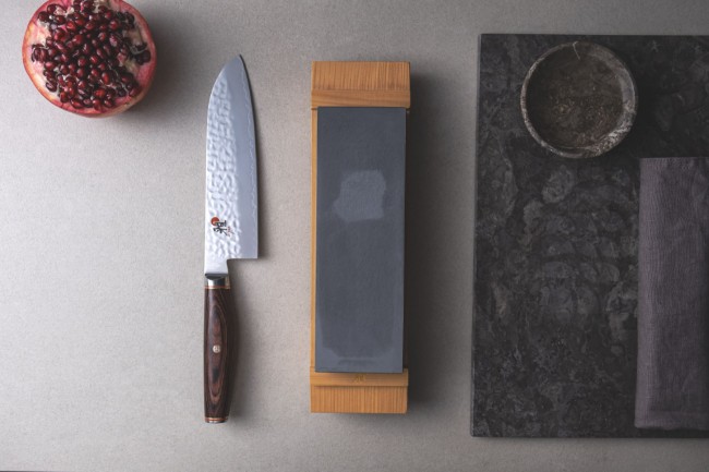 Нож Santoku, 18 см, 6000 MCT - Miyabi