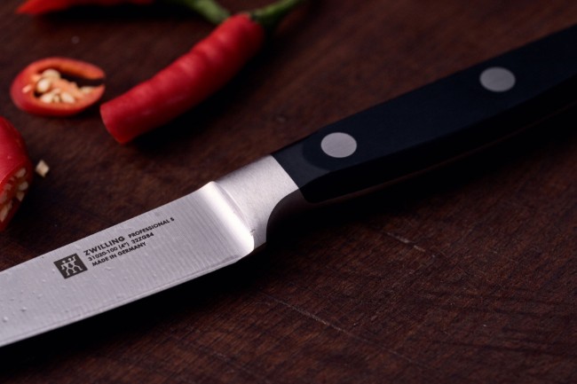 Нож за зеленчуци и плодове, 10 см, <<Professional S>> - Zwilling